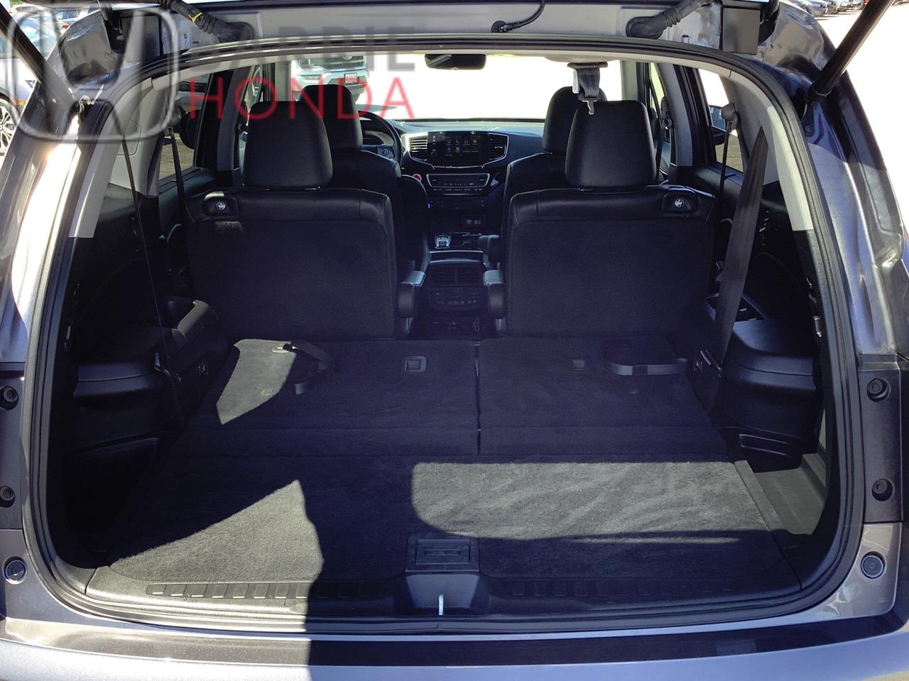 2022 Honda Pilot Touring 7P 4dr All-Wheel Drive Photo