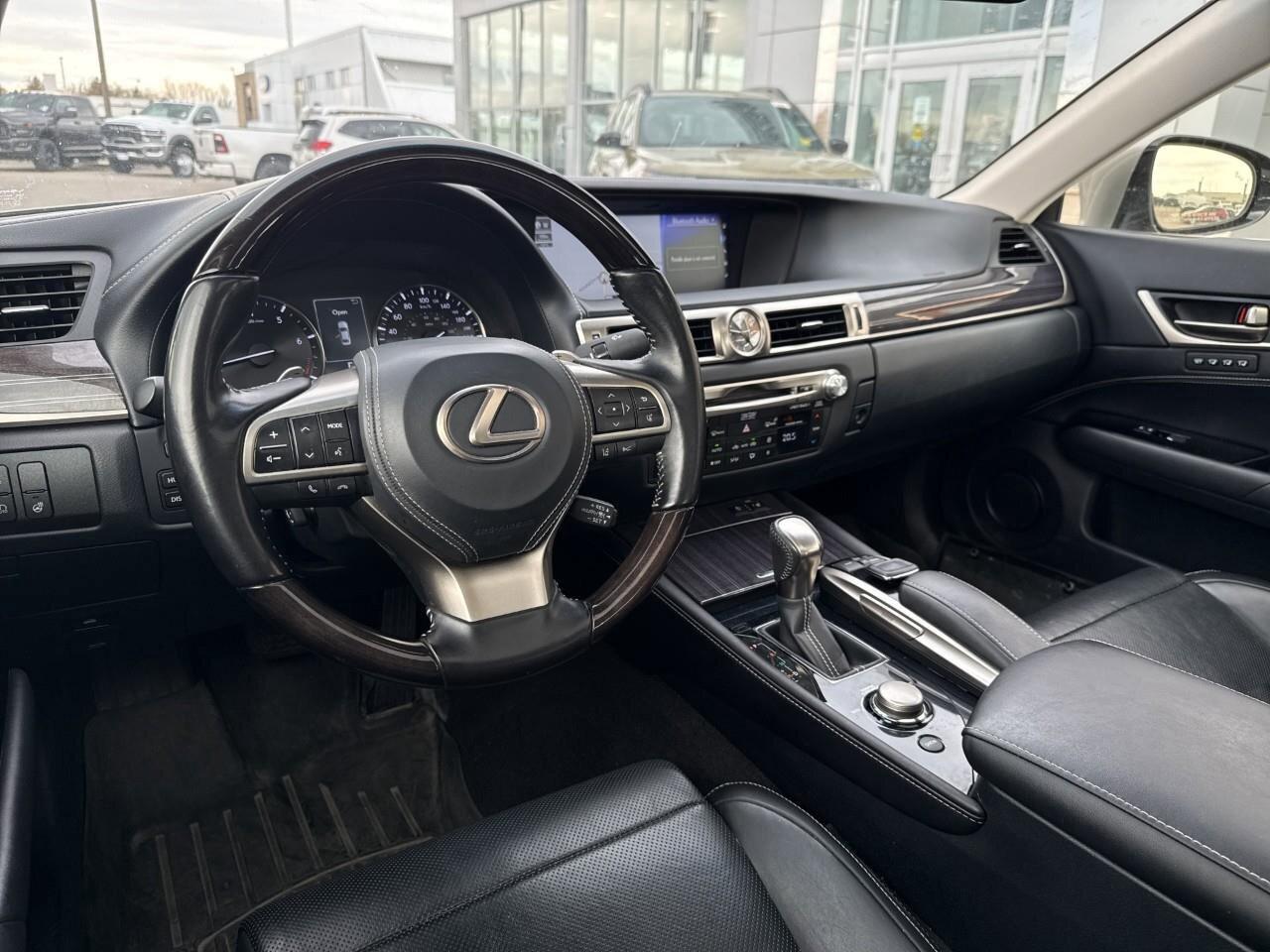 2020 Lexus GS  Photo