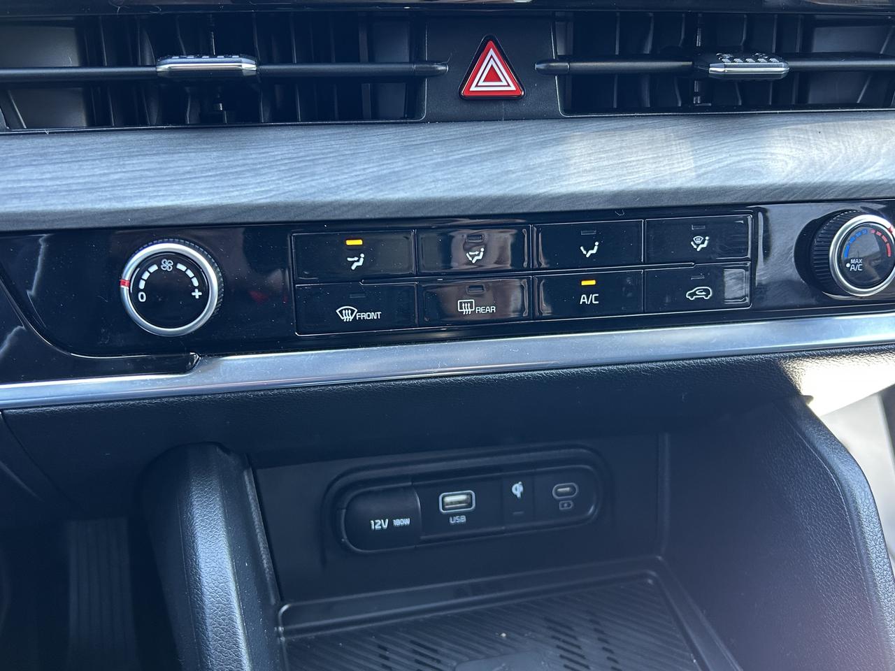 2024 Kia Sportage X-LINE/LEATHER/HEATED SEATS/CALL PICTON Photo