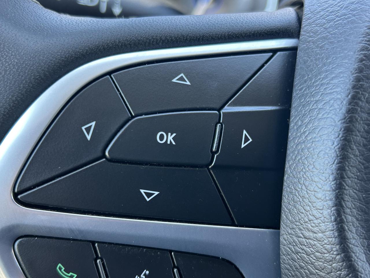 2024 Chrysler Grand Caravan SXT/BACK UP CAM/REMOTE START/CALL PICTON Photo
