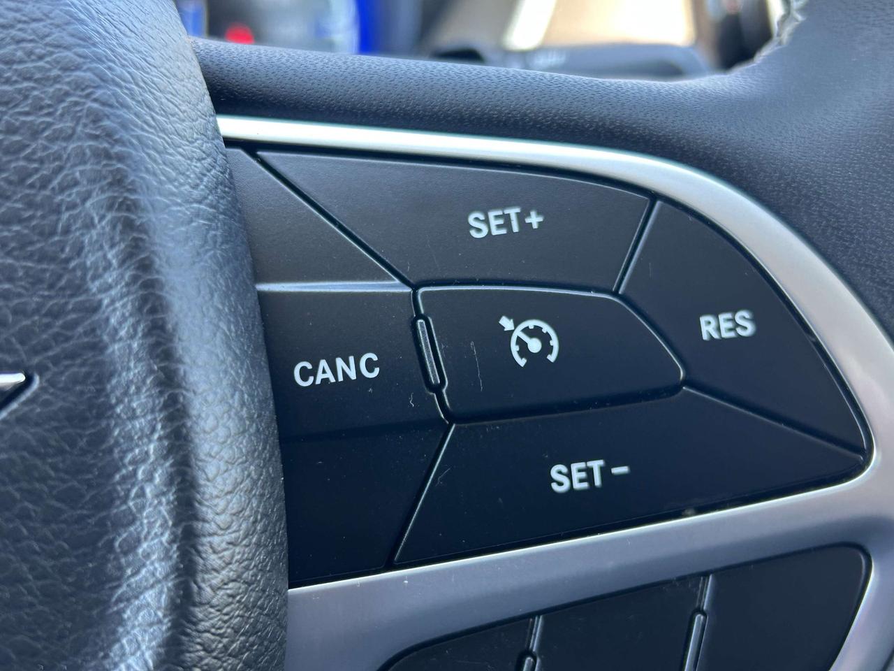 2024 Chrysler Grand Caravan SXT/BACK UP CAM/REMOTE START/CALL NAPANEE Photo