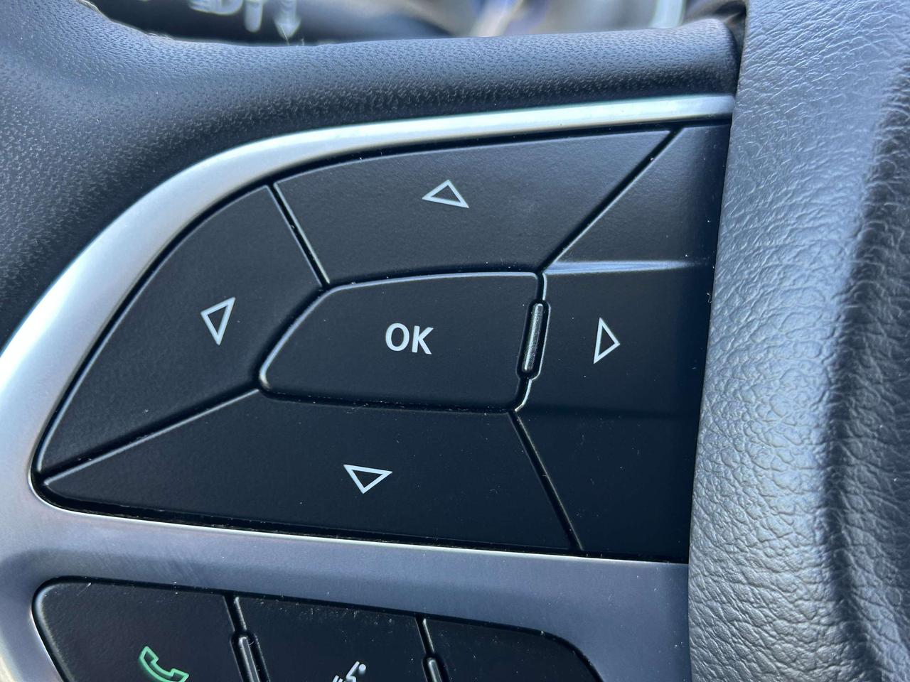 2024 Chrysler Grand Caravan SXT/BACK UP CAM/REMOTE START/CALL NAPANEE Photo
