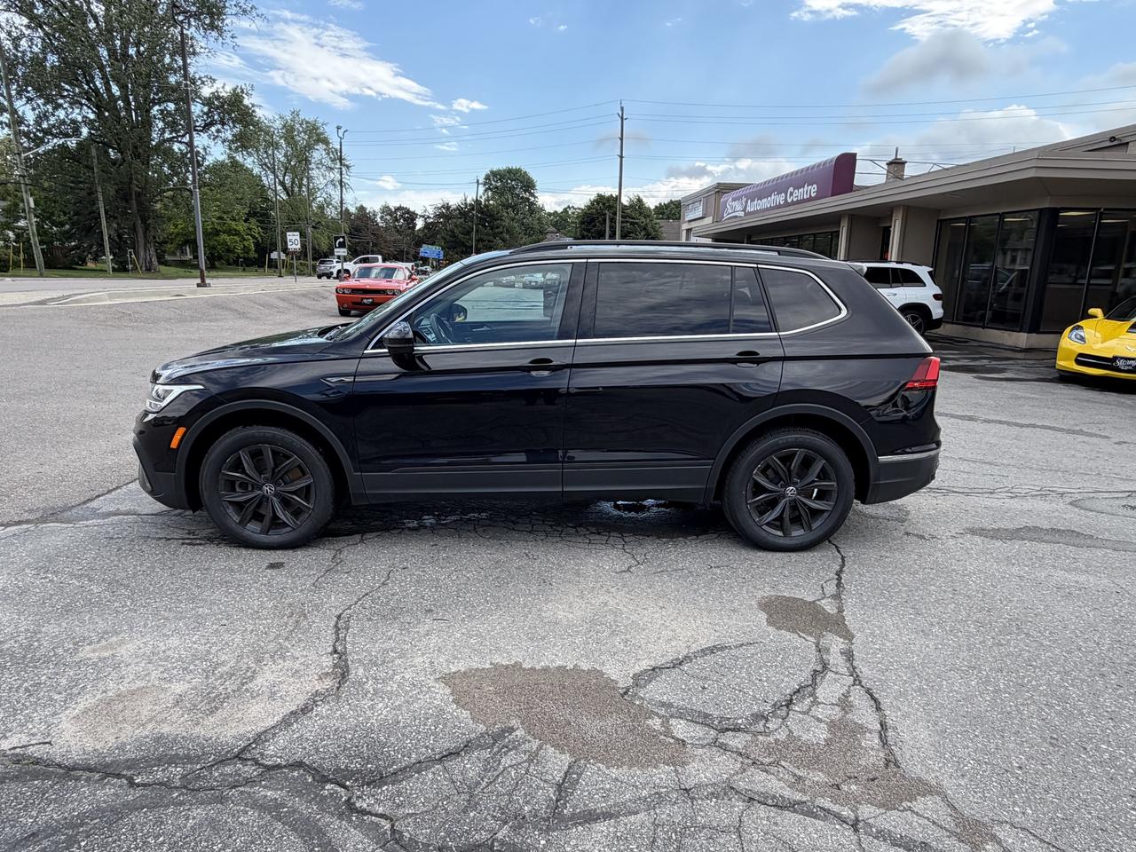 2024 Volkswagen Tiguan Comfortline **CALL PICTON 613-476-2188 ** Photo