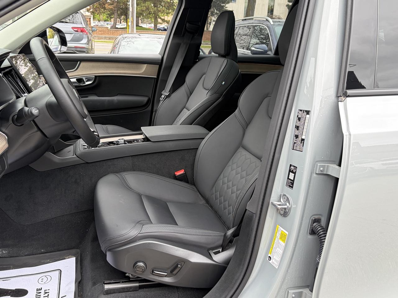 2026 Volvo XC90 DARK PLUS THEME, CARPLAY,PANOROOF, 360 CAM , NAVI Photo