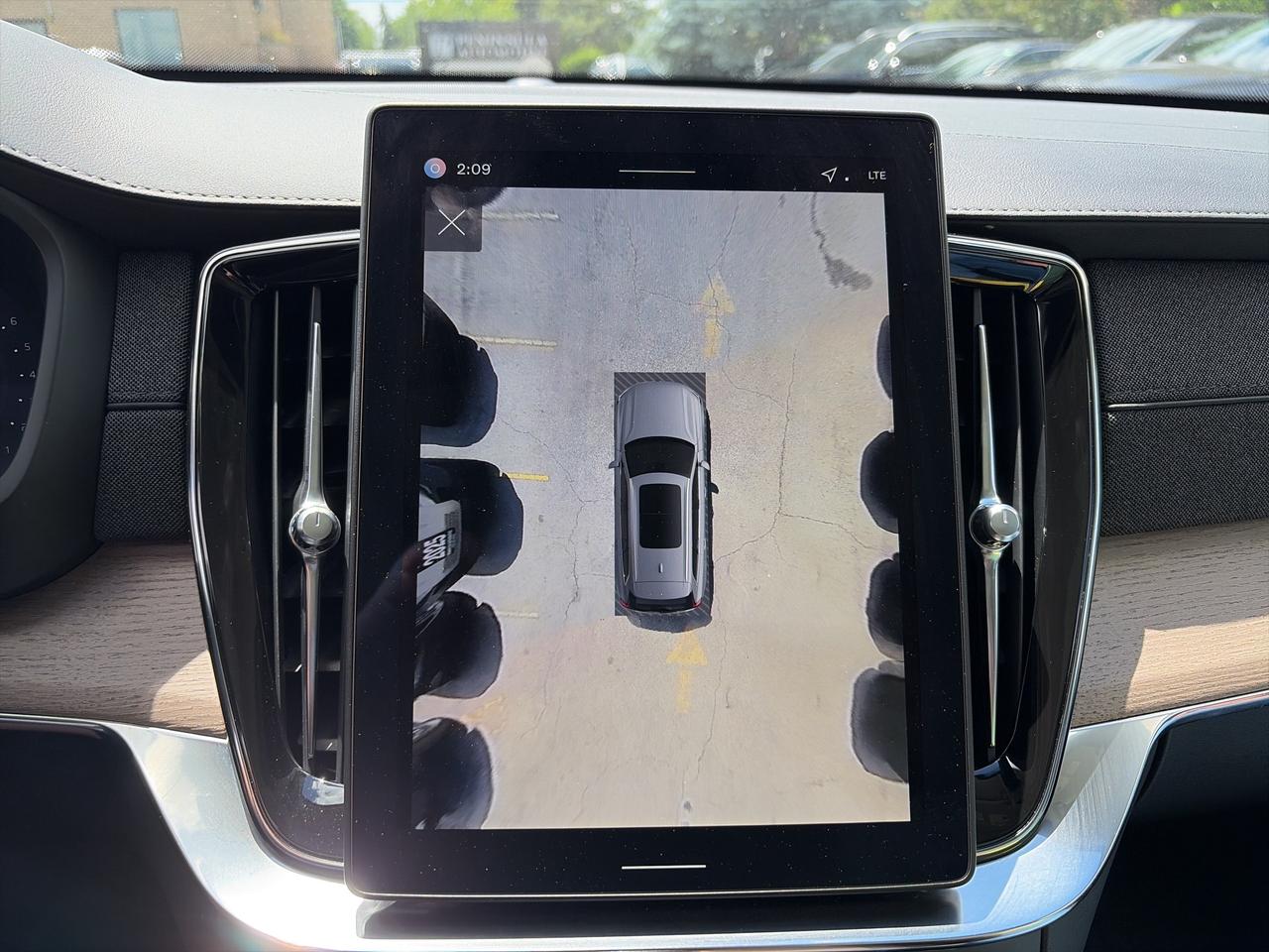2026 Volvo XC90 DARK PLUS THEME, CARPLAY,PANOROOF, 360 CAM , NAVI Photo