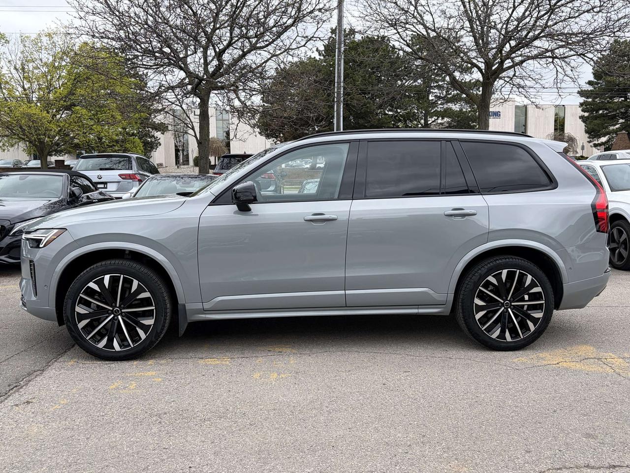 2026 Volvo XC90 DARK PLUS THEME, CARPLAY,PANOROOF, 360 CAM , NAVI Photo