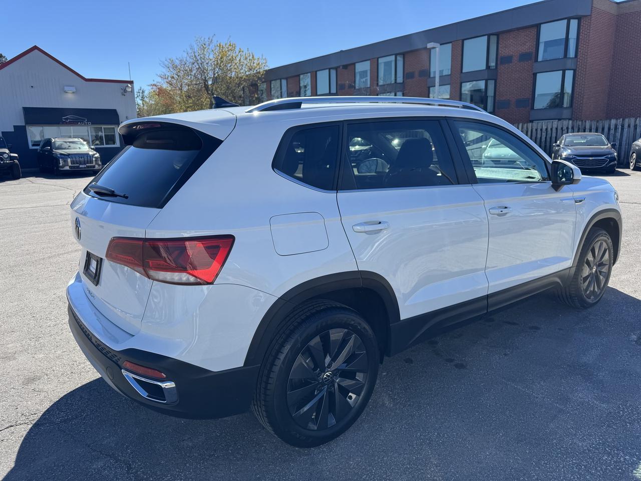 2024 Volkswagen Taos Comfortline Photo4