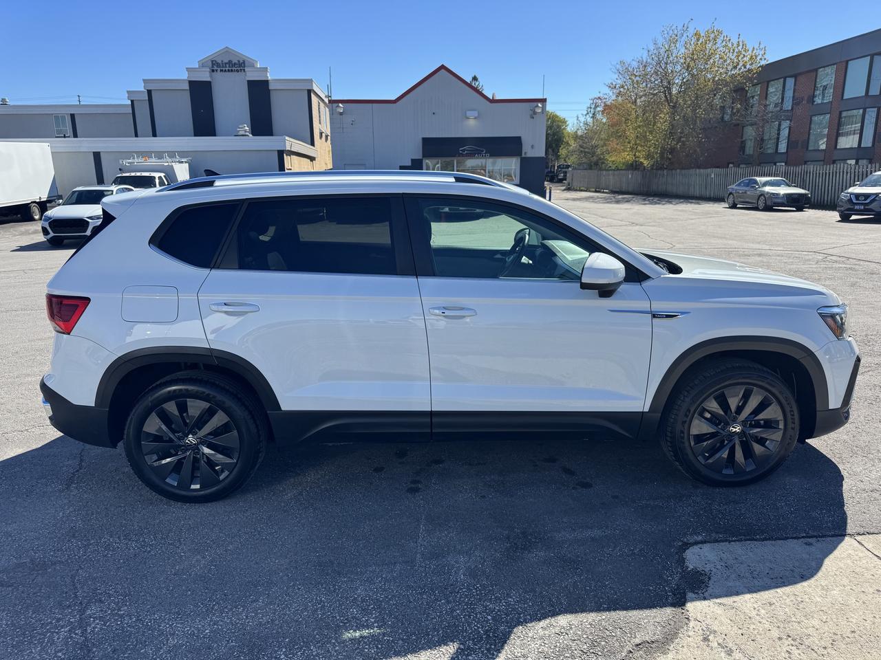 2024 Volkswagen Taos Comfortline Photo