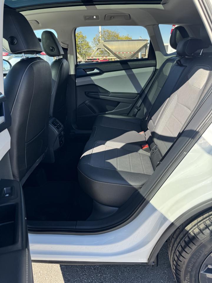 2024 Volkswagen Taos Comfortline Photo