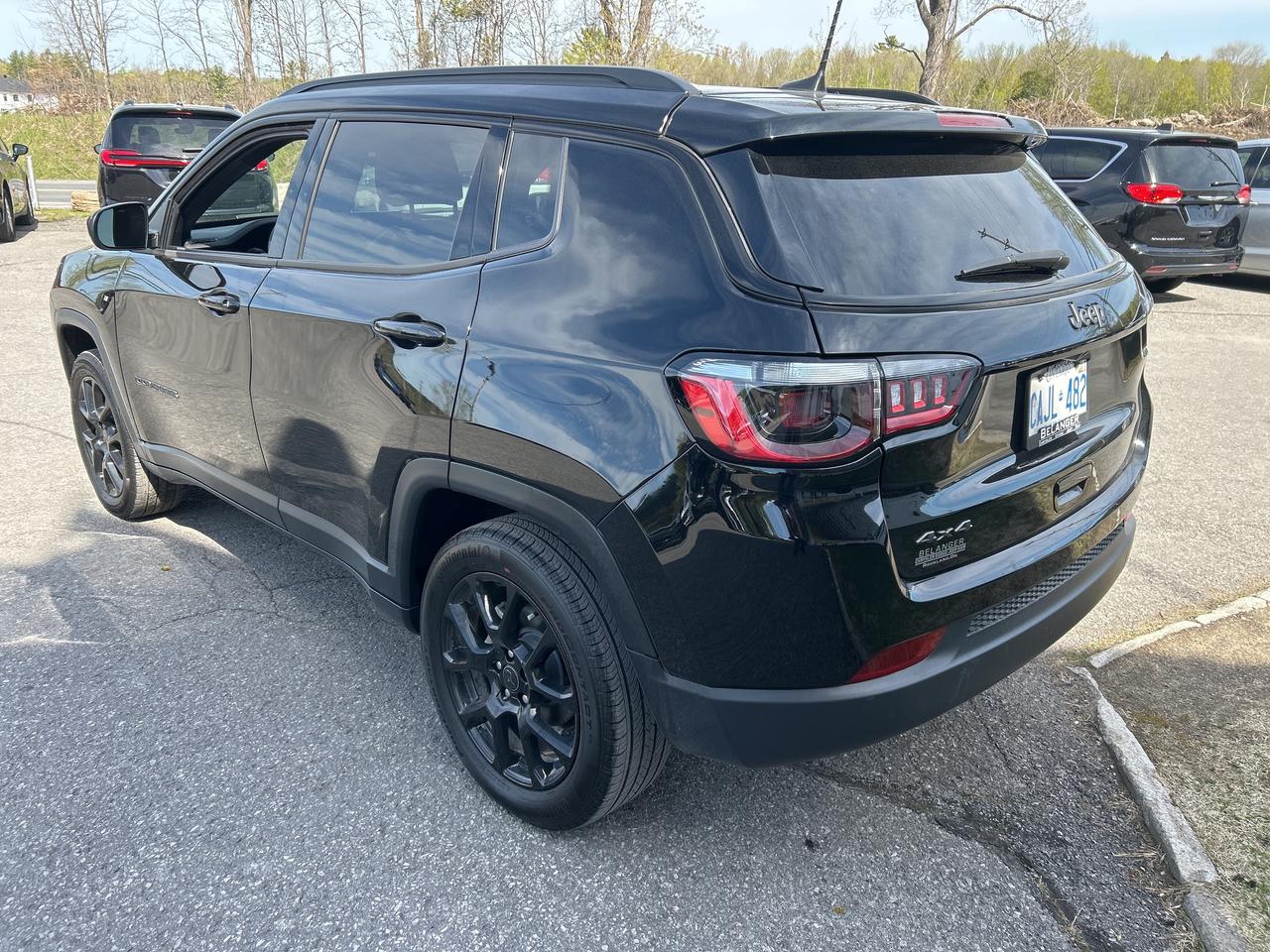 2025 Jeep Compass Altitude Photo3