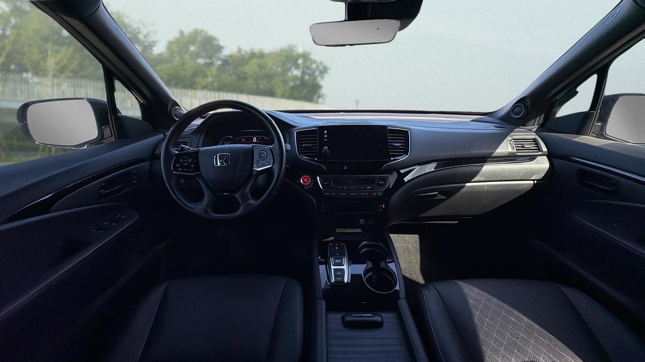 2022 Honda Passport Touring AWD Photo