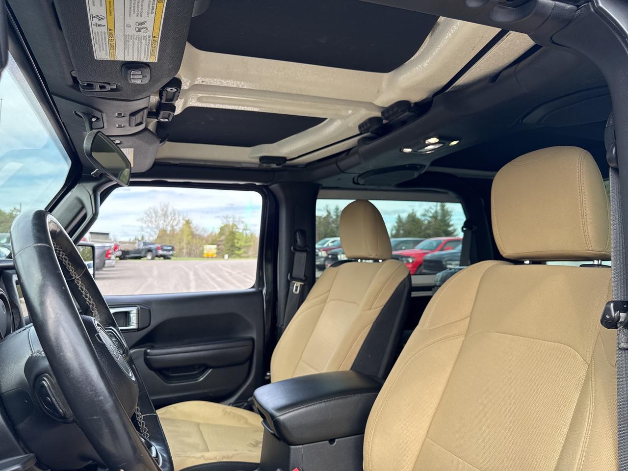 2021 Jeep Wrangler Willys Photo3