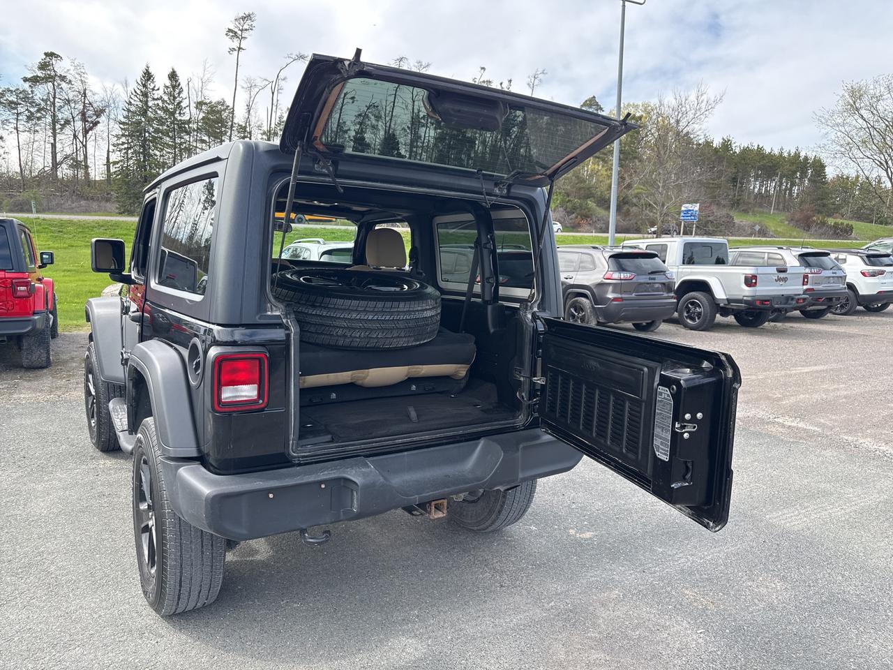 2021 Jeep Wrangler Willys Photo