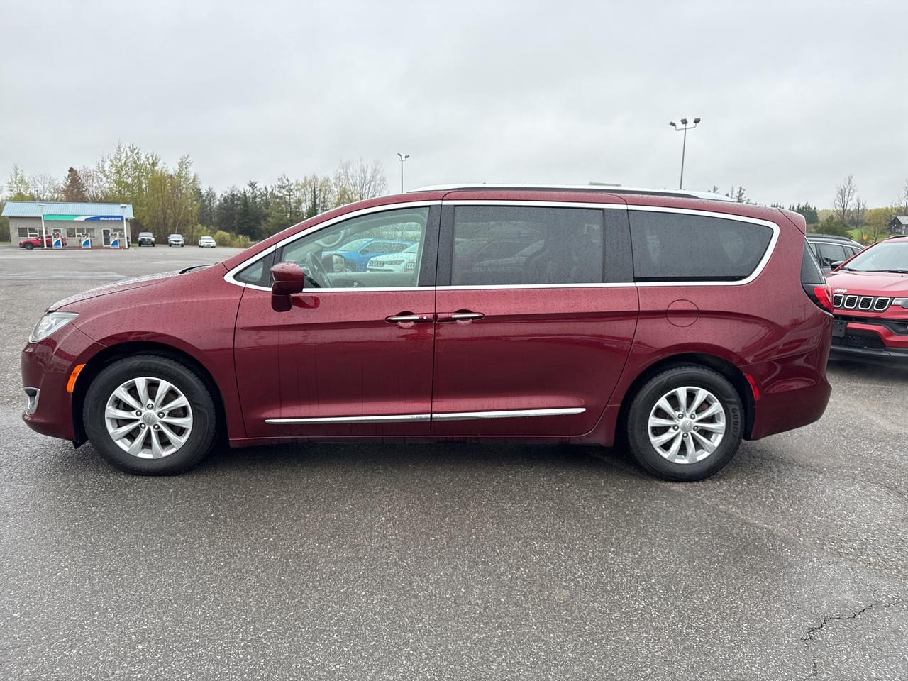 2018 Chrysler Pacifica Touring-L Photo