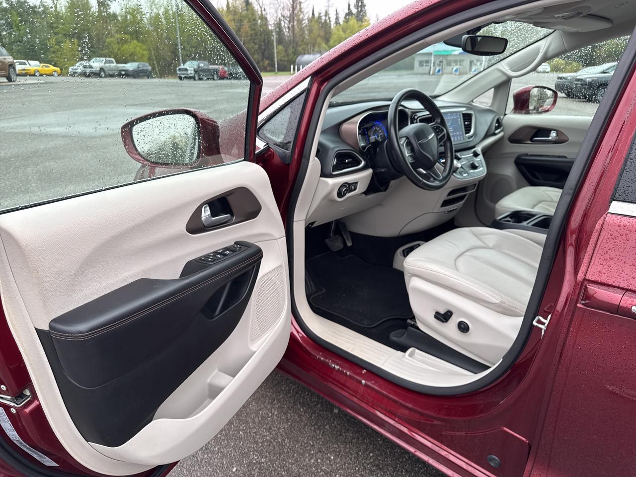 2018 Chrysler Pacifica Touring-L Photo