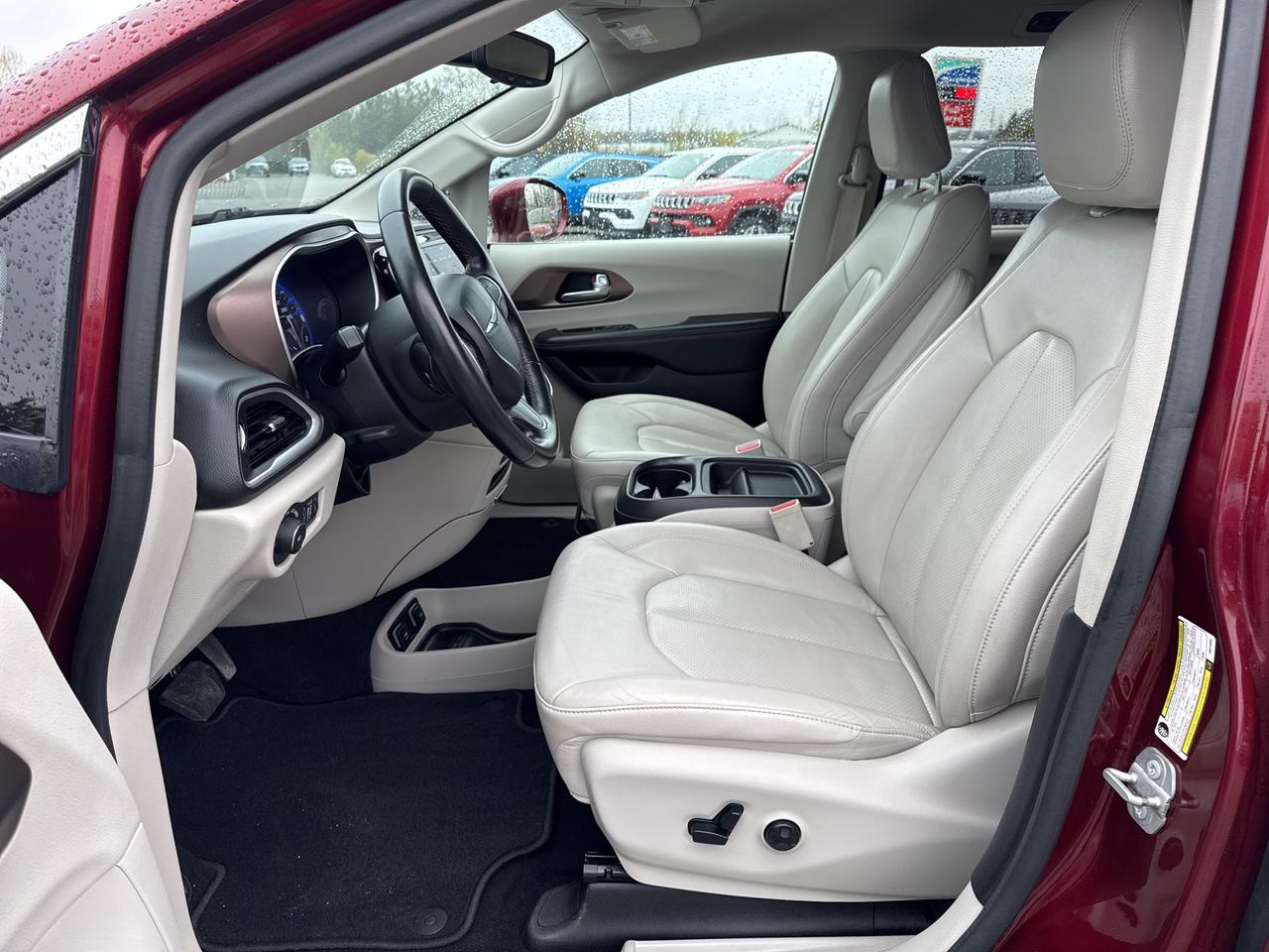 2018 Chrysler Pacifica Touring-L Photo
