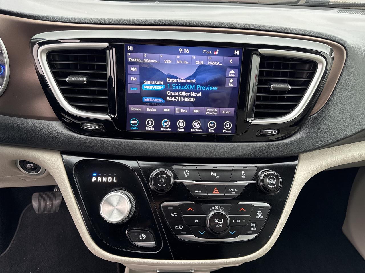 2018 Chrysler Pacifica Touring-L Photo