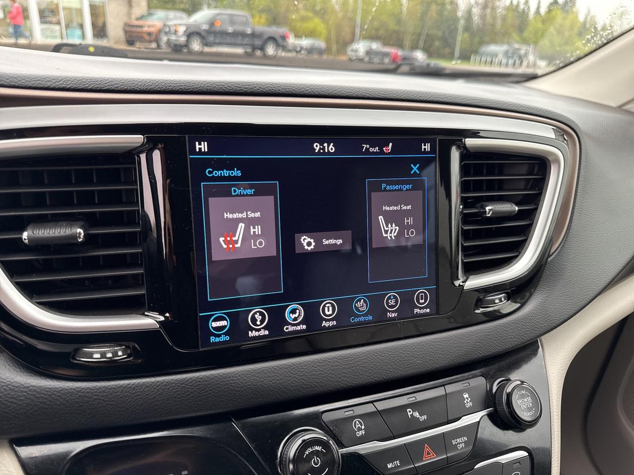 2018 Chrysler Pacifica Touring-L Photo