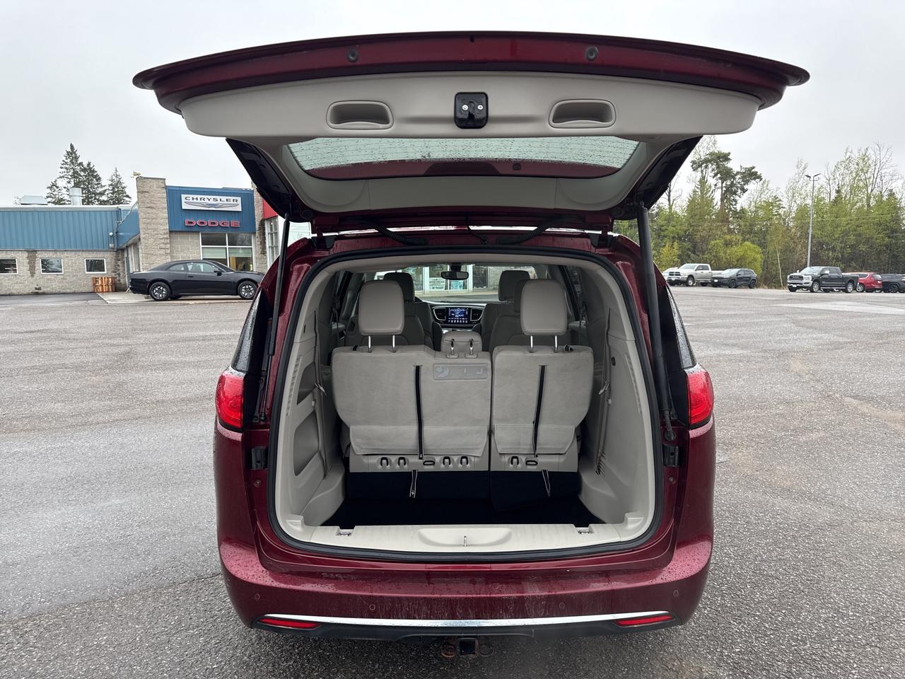 2018 Chrysler Pacifica Touring-L Photo