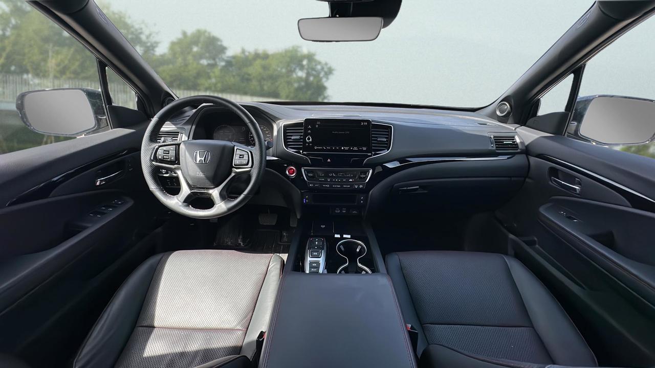 2025 Honda Ridgeline Black Edition AWD Photo