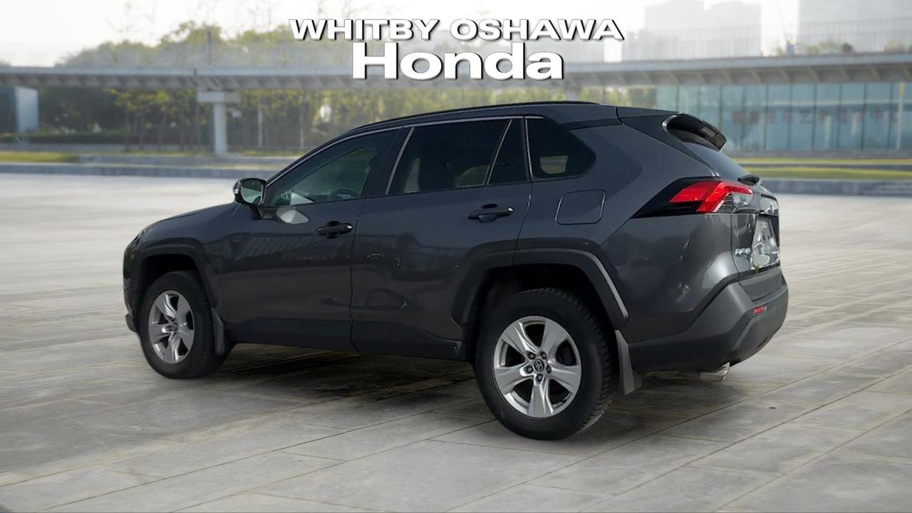 2021 Toyota RAV4 XLE AWD Photo