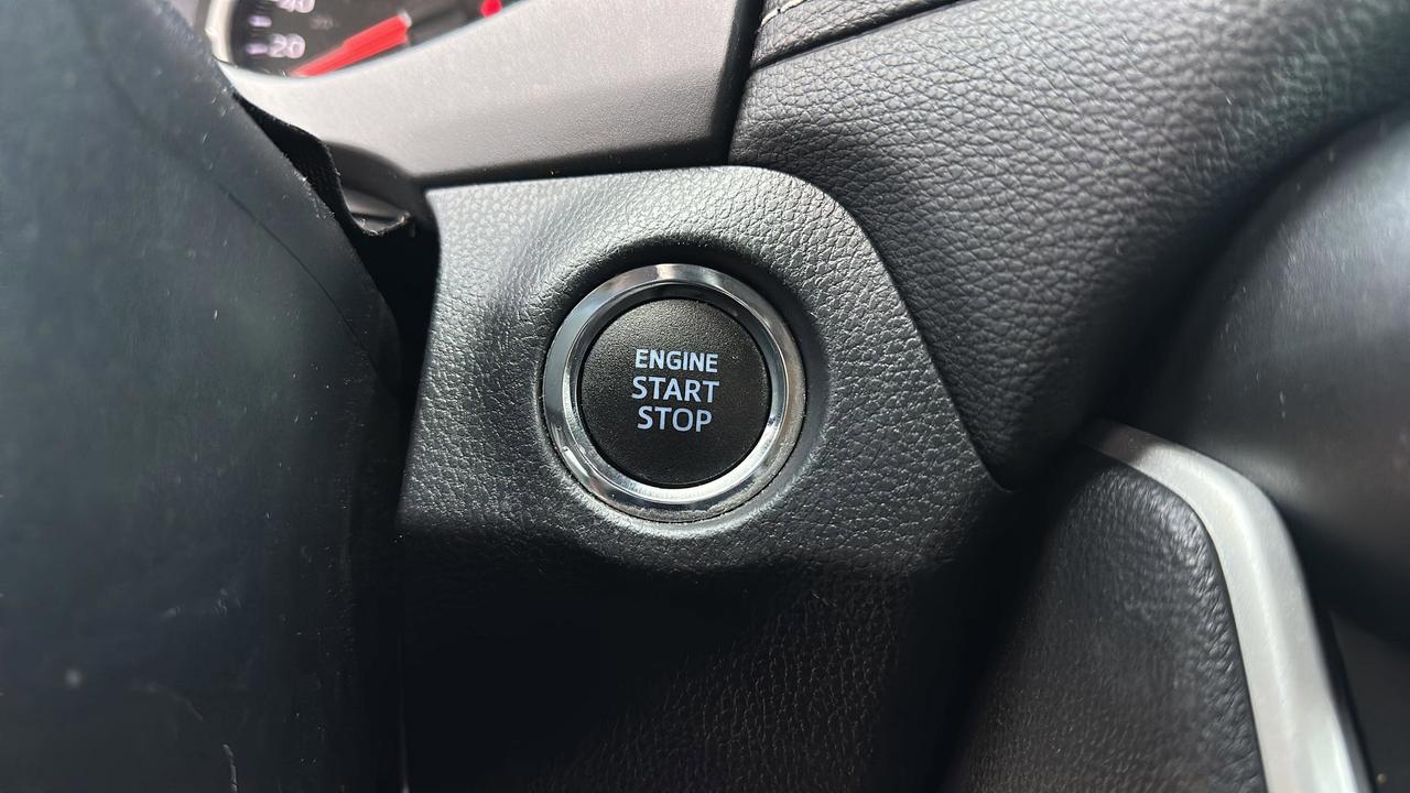 2021 Toyota RAV4 XLE AWD Photo
