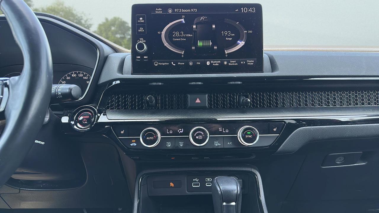 2023 Honda CR-V Hybrid Touring AWD Photo