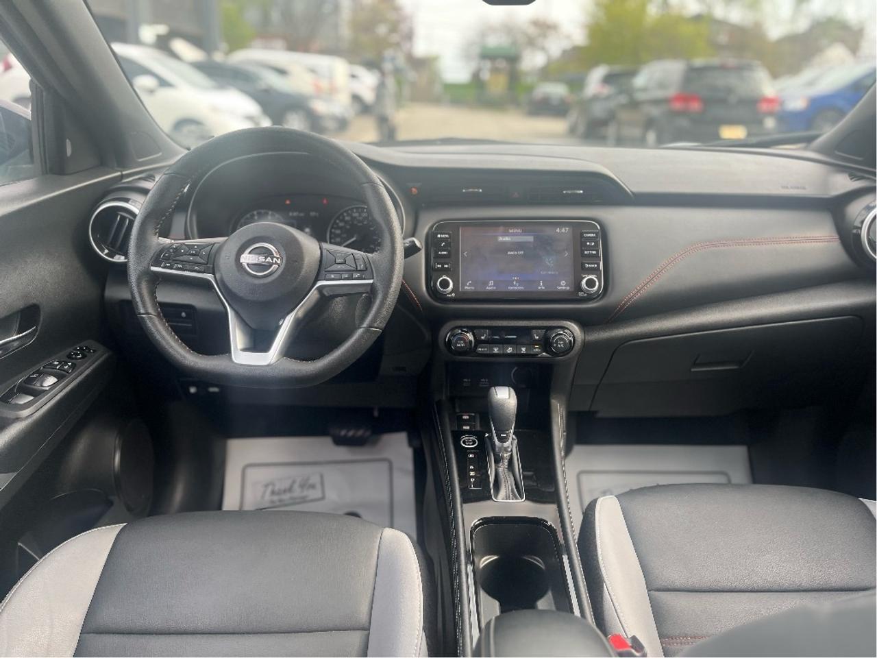 2023 Nissan Kicks SR CERTIFIED Photo