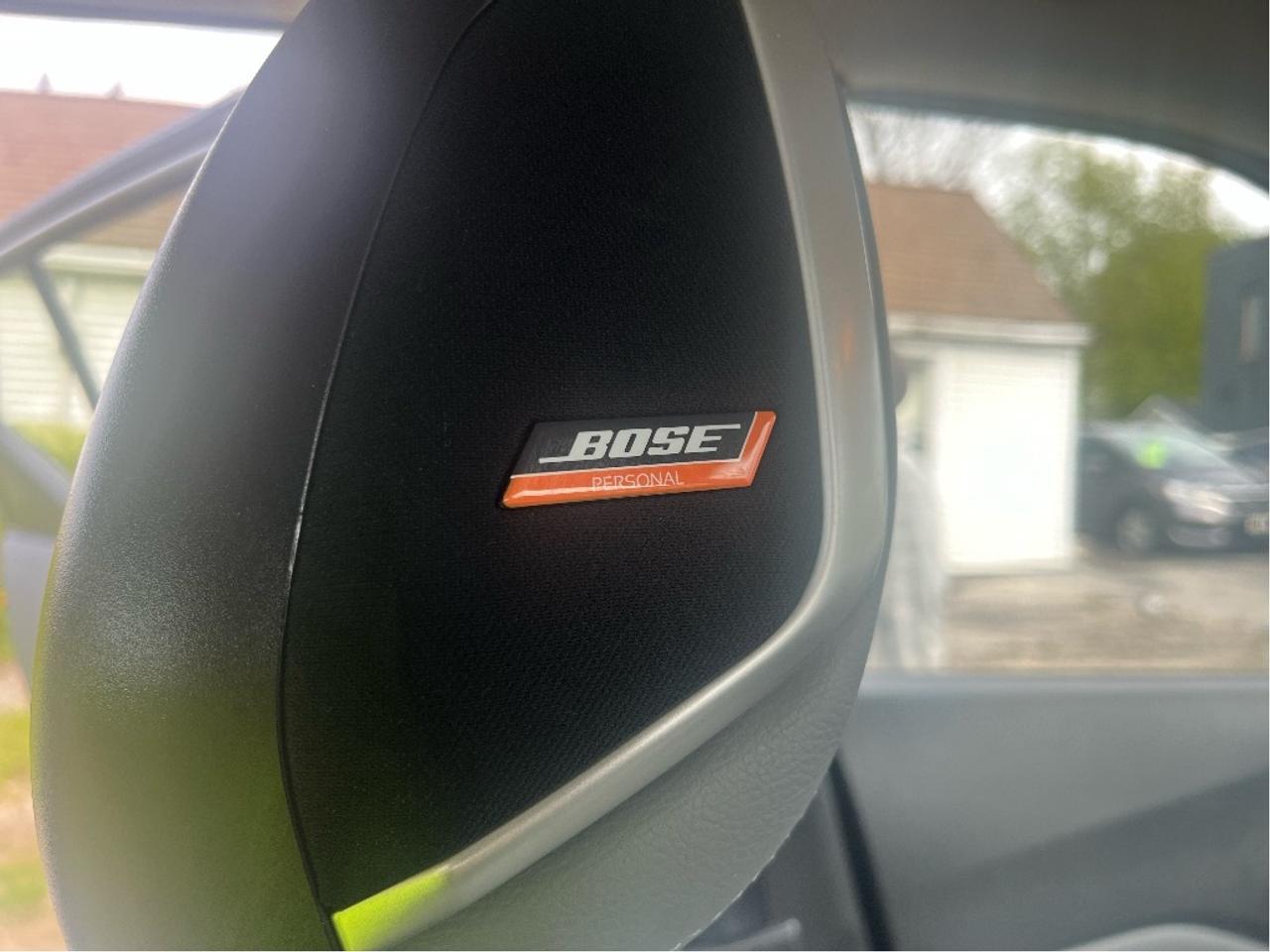 2023 Nissan Kicks SR CERTIFIED Photo