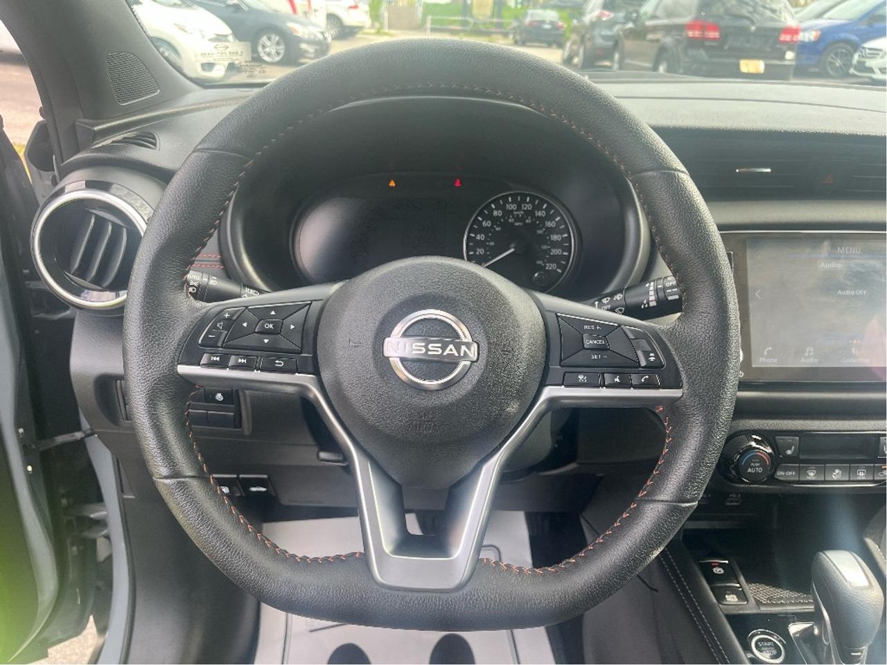 2023 Nissan Kicks SR CERTIFIED Photo