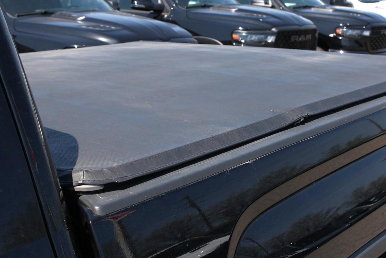 2014 GMC Sierra K1500 SLT  SiriusXM BedCover SideSteps BkpCam Photo