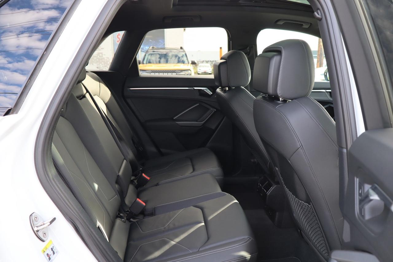 2022 Audi Q3 Technik Photo