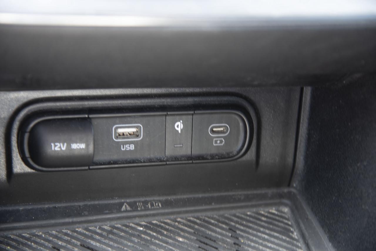 2023 Kia Sportage X-Line Limited AWD w-Black Interior Photo