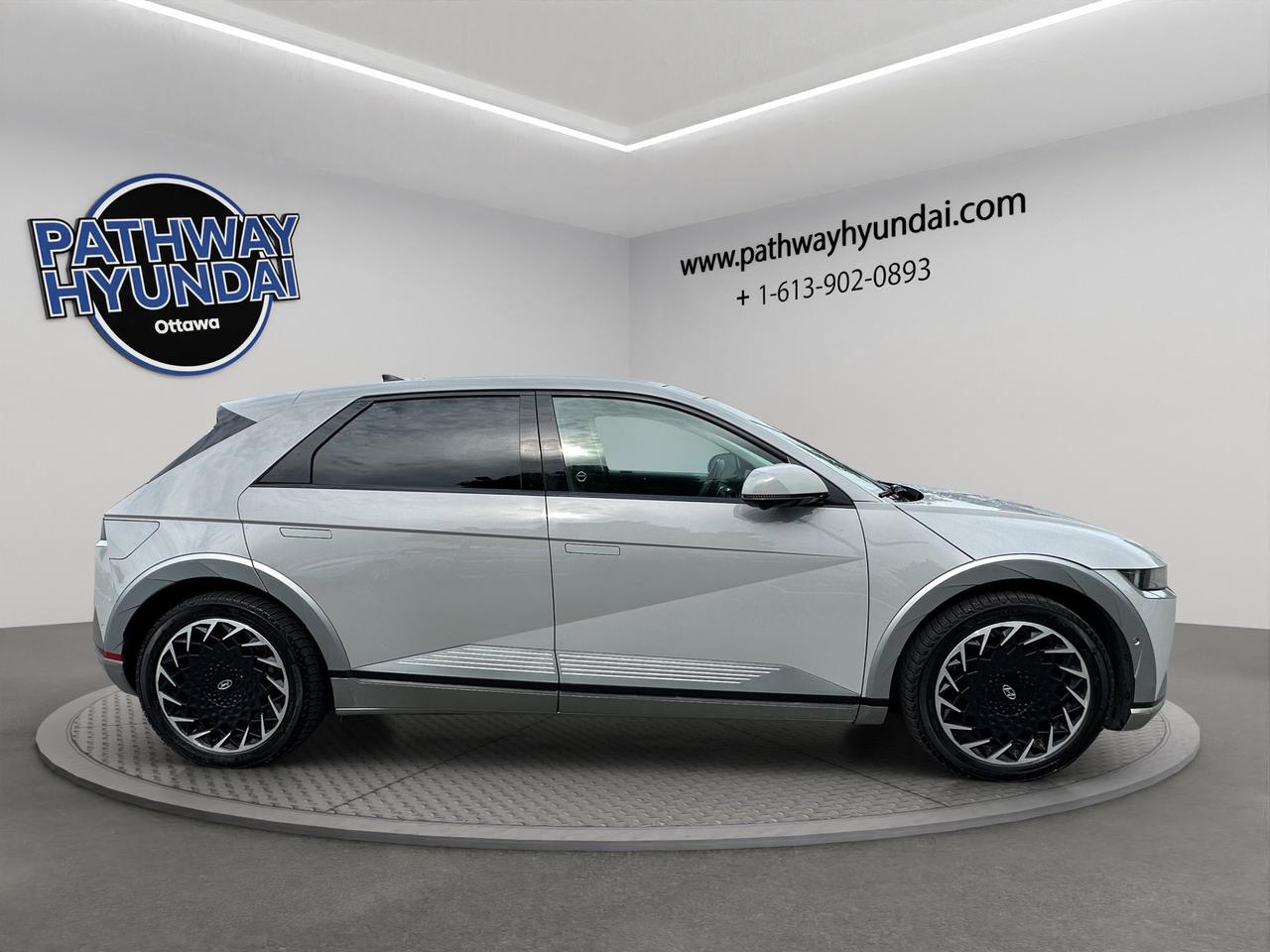 2024 Hyundai IONIQ 5 Preferred | Reverse Cam | Heated Seats Photo