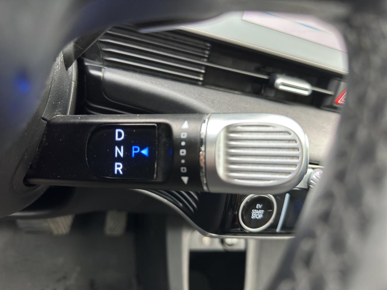 2024 Hyundai IONIQ 5 Preferred | Reverse Cam | Heated Seats Photo