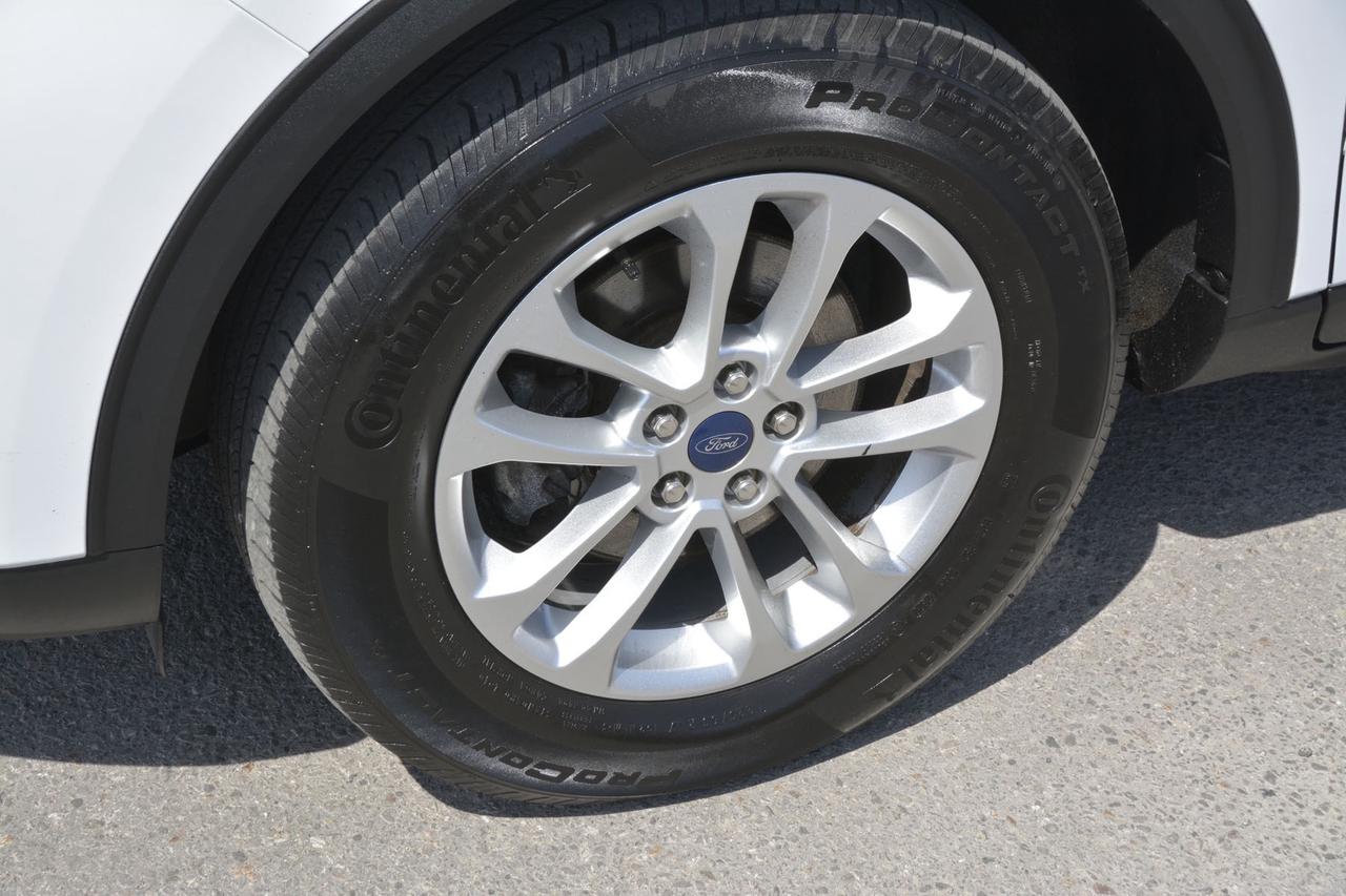 2020 Ford Escape SE Photo