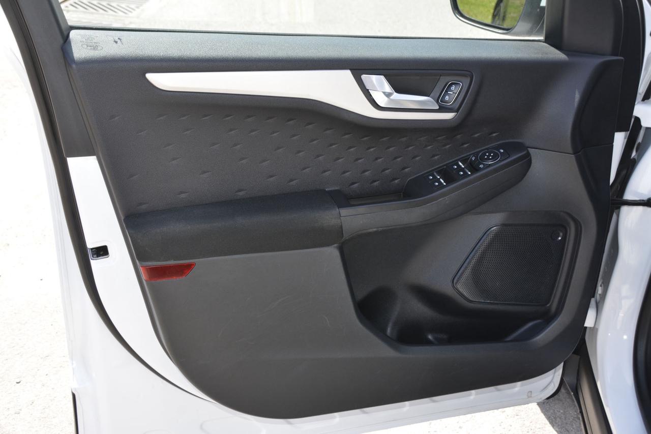2020 Ford Escape SE Photo