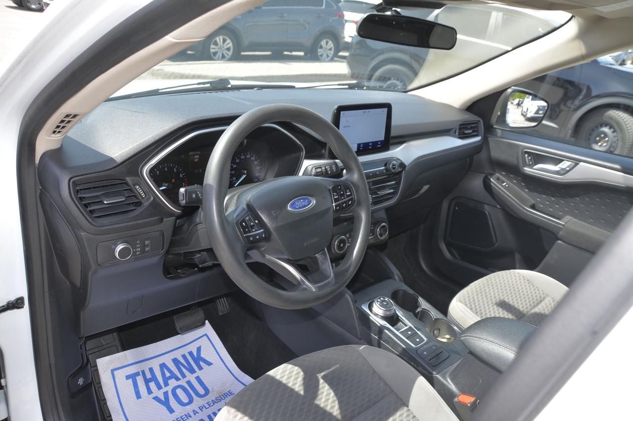 2020 Ford Escape SE Photo