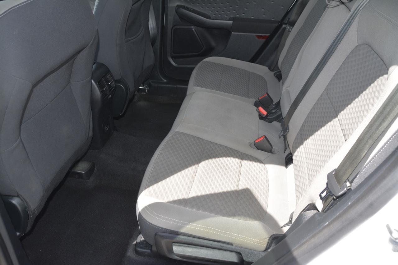2020 Ford Escape SE Photo