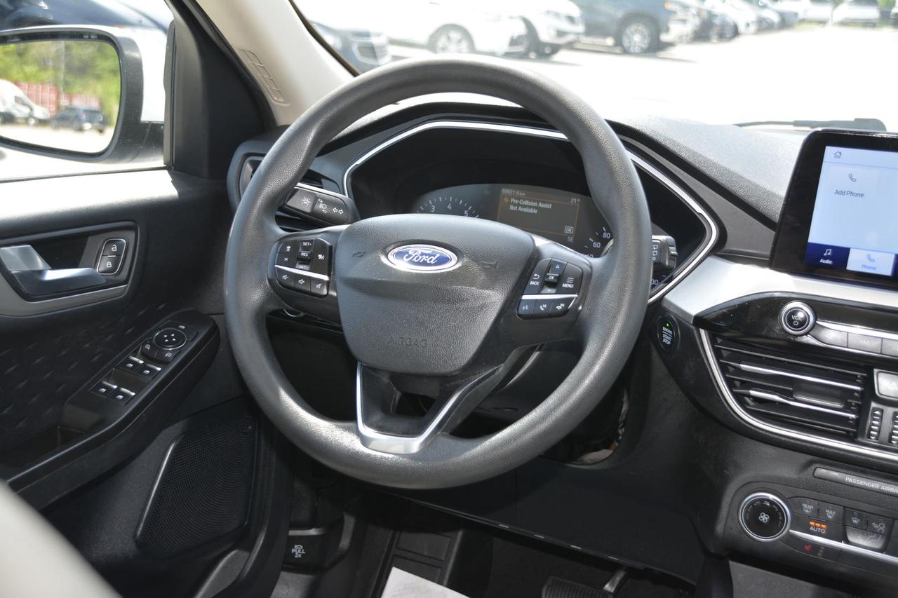 2020 Ford Escape SE Photo