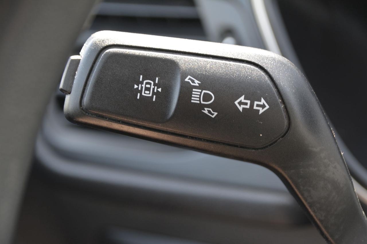 2020 Ford Escape SE Photo