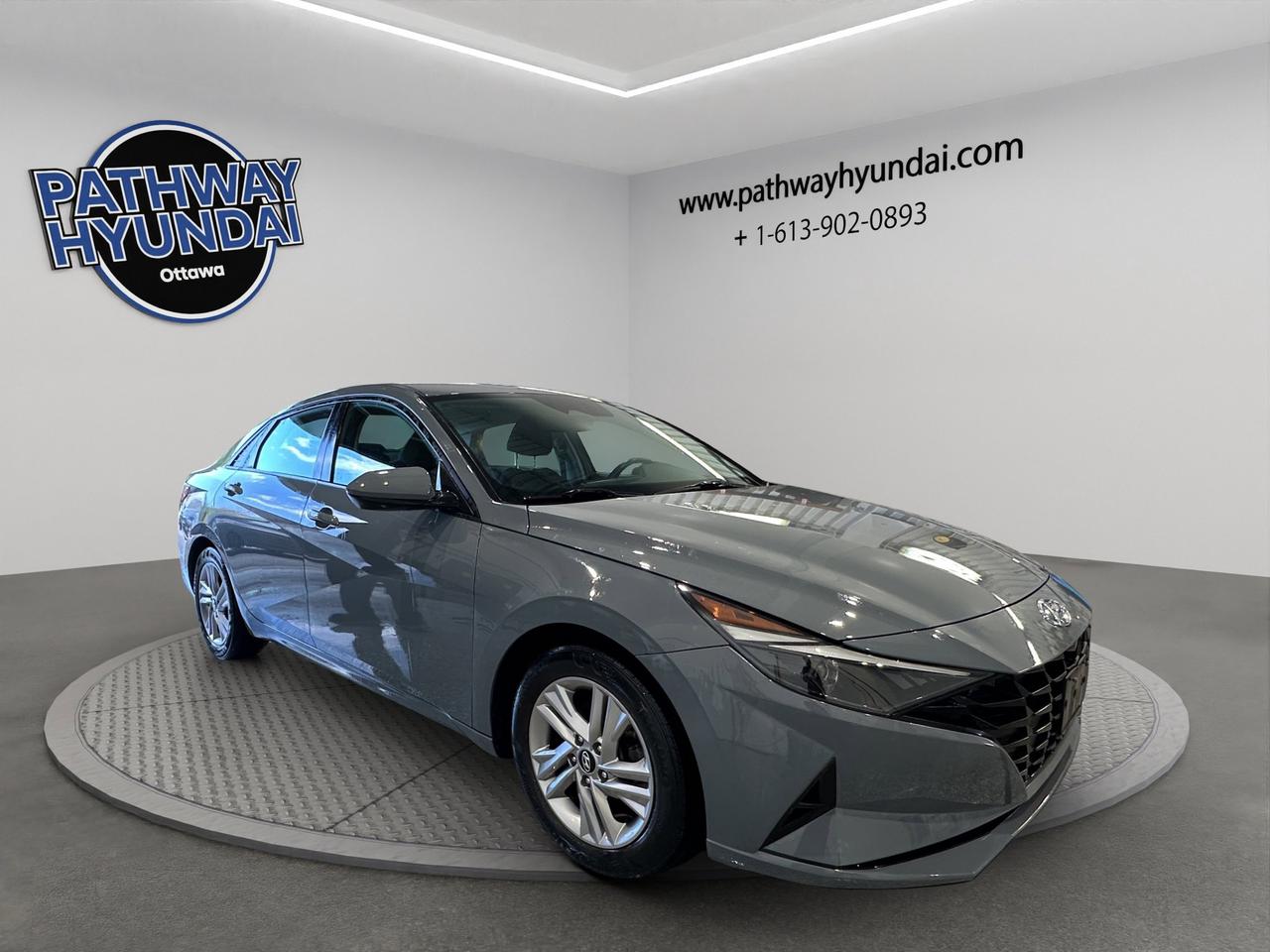2022 Hyundai Elantra Preferred | Reverse Cam | Heated Seats