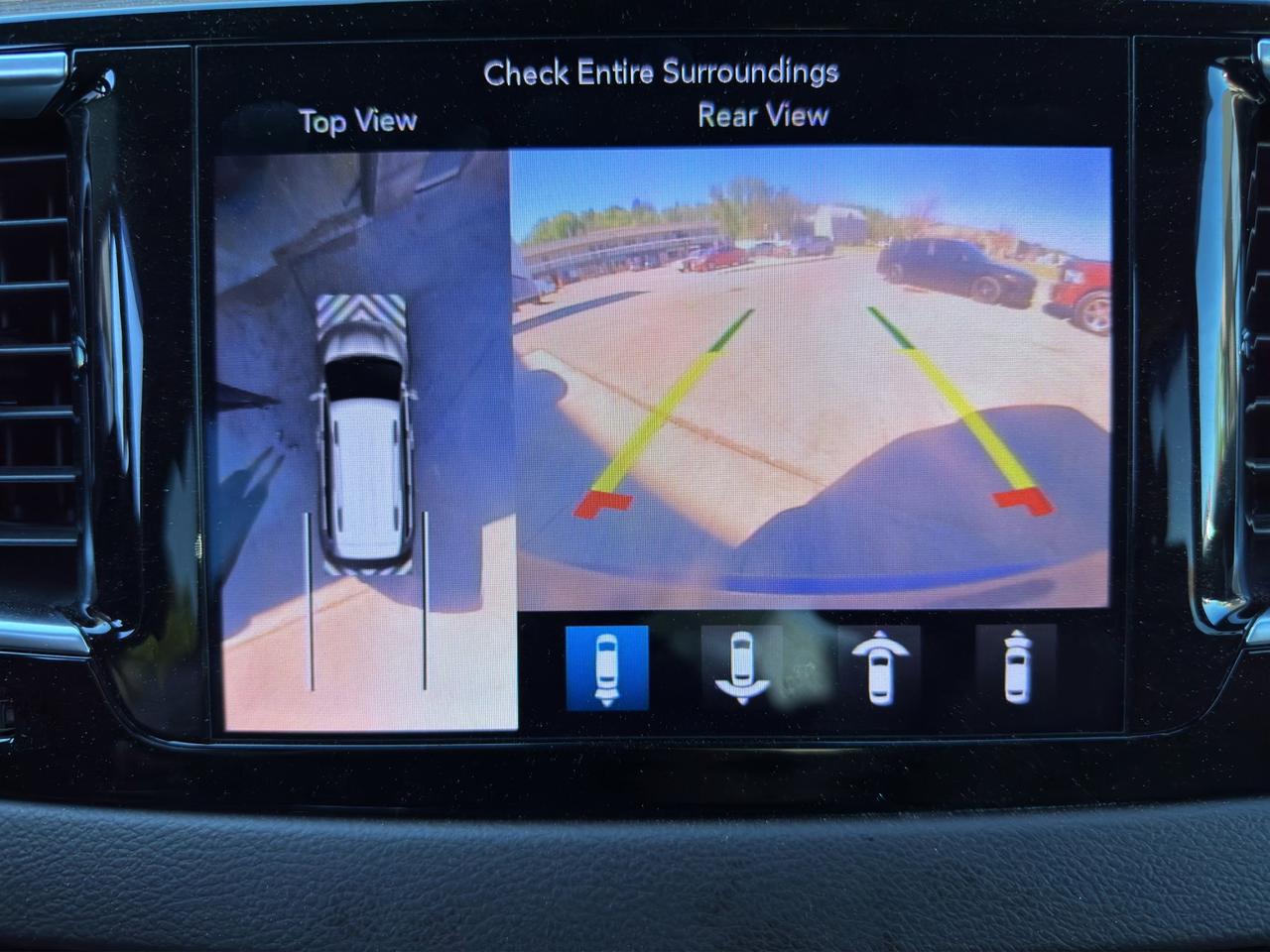 2019 Chrysler Pacifica Touring-L Plus Photo