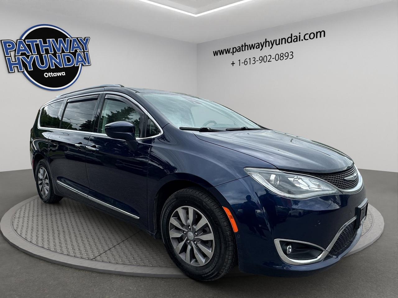 2019 Chrysler Pacifica Touring-L Plus Photo0