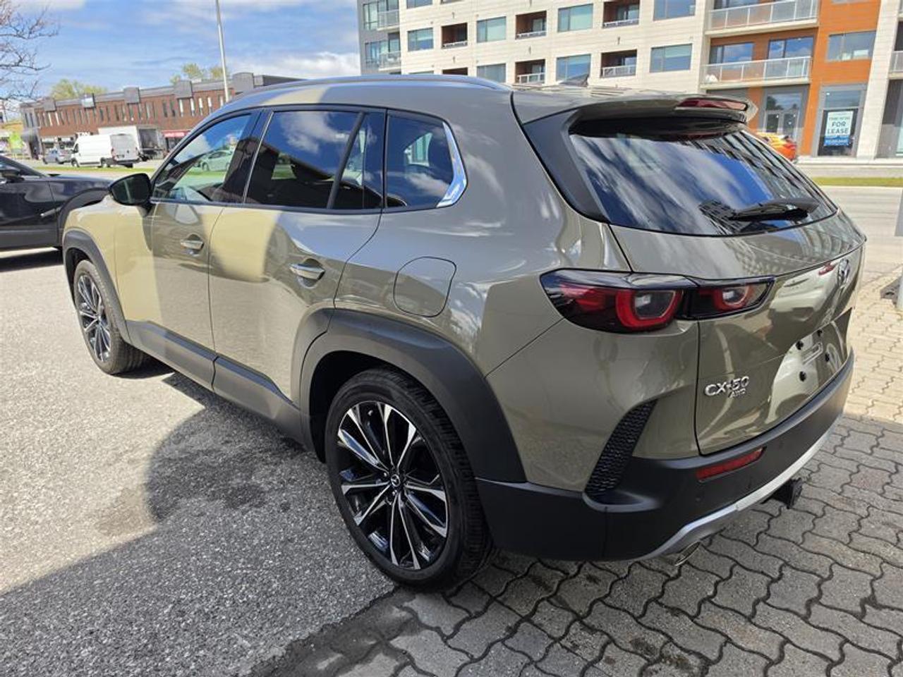 2023 Mazda CX-50  Photo3