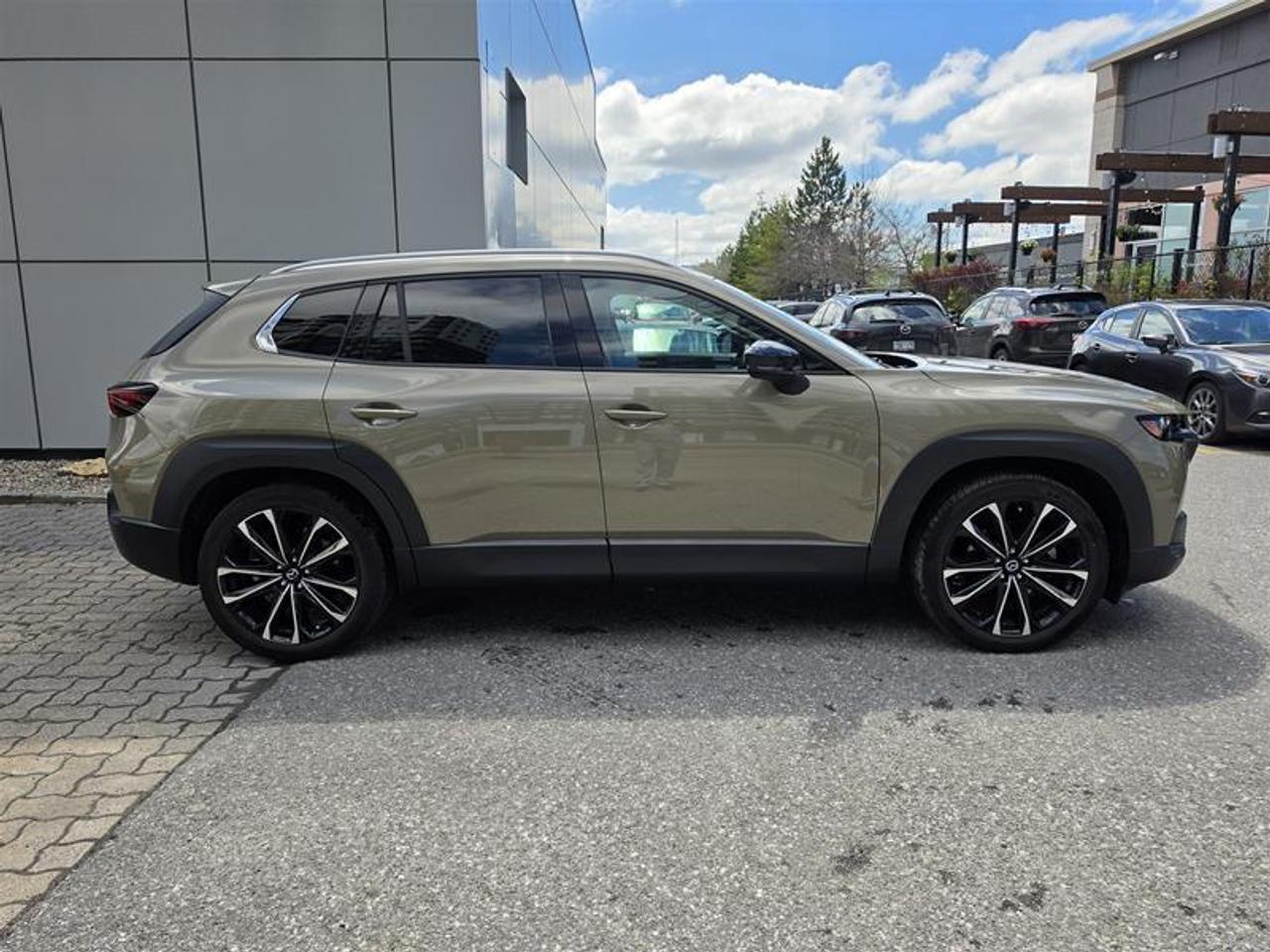 2023 Mazda CX-50  Photo