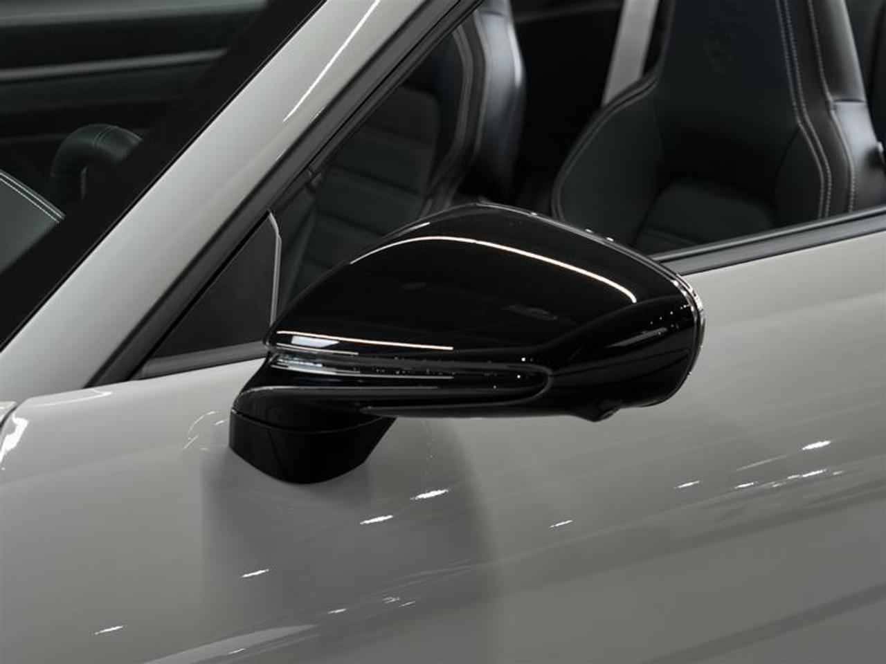 2024 Porsche 911 Carrera 4 GTS Cabriolet Photo