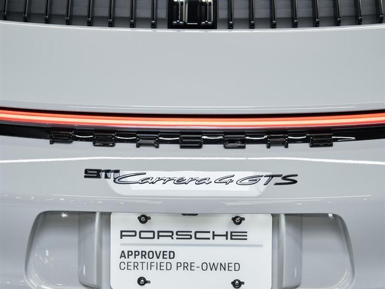 2024 Porsche 911 Carrera 4 GTS Cabriolet Photo