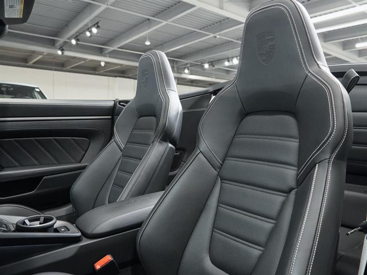 2024 Porsche 911 Carrera 4 GTS Cabriolet Photo