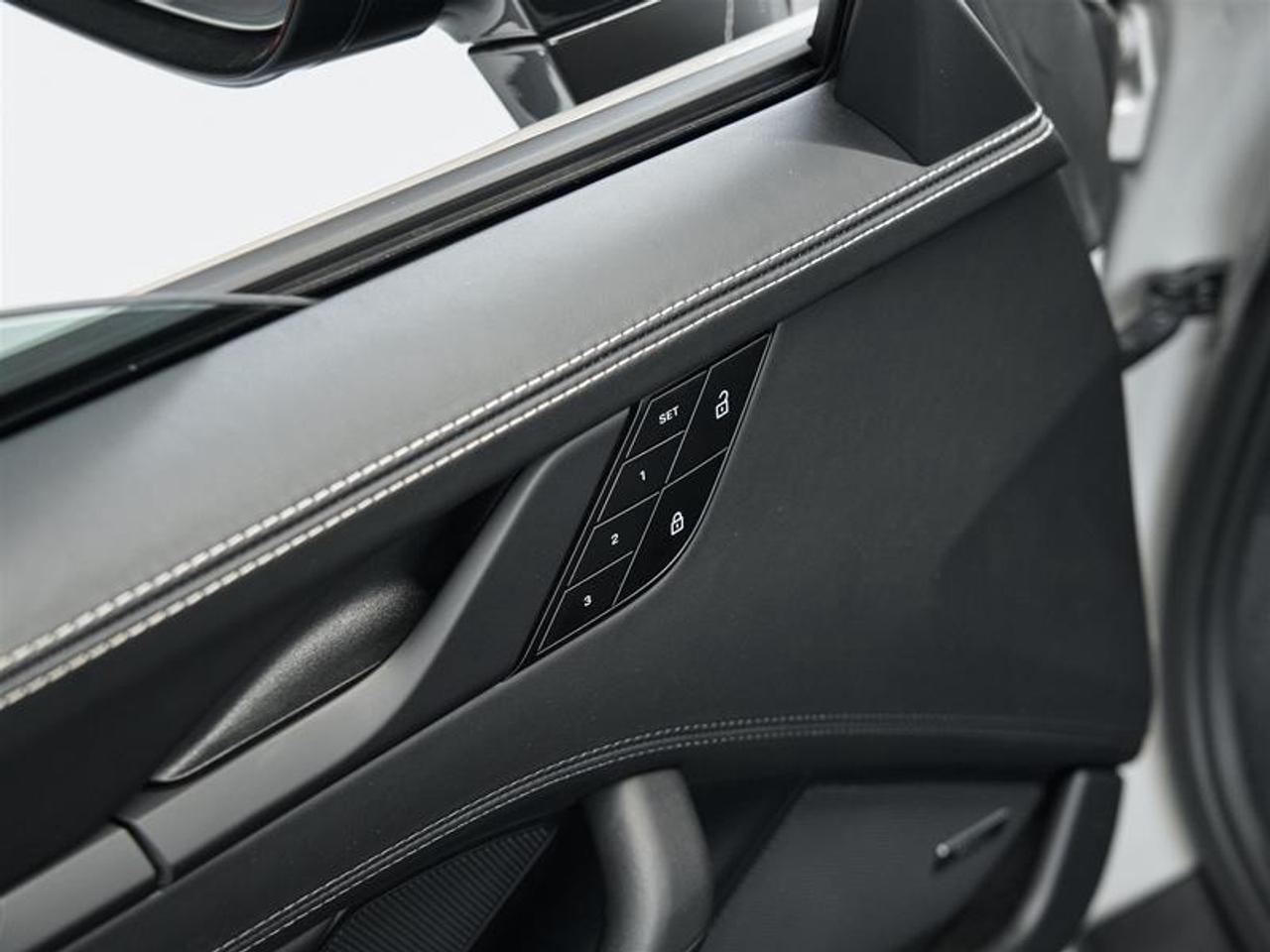2024 Porsche 911 Carrera 4 GTS Cabriolet Photo